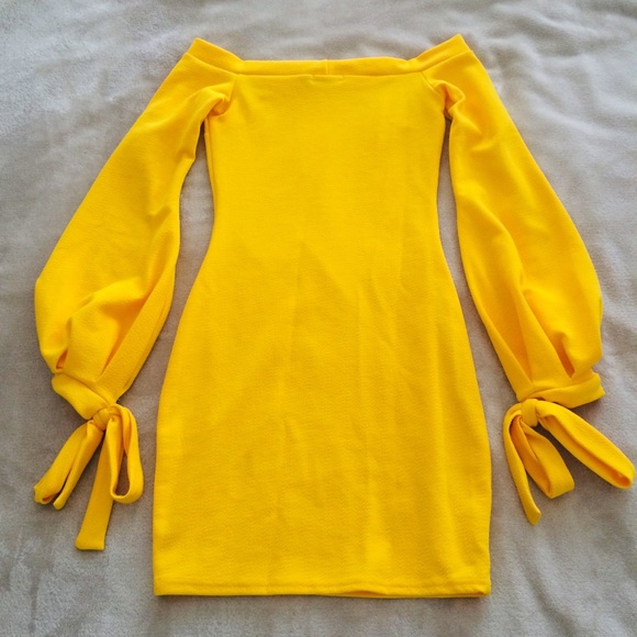 BOOHOO Yellow Bodycon - Off shoulder with cuff - Picture 5 of 10